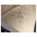 Vintage Cream Linen Tablecloth Cutwork Floral Scalloped 72x48