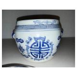 Blue and White Chinese Porcelain Covered Vessel With Foo Dog Finial