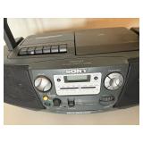 Sony CFD-V17 CD Radio Cassette-Corder