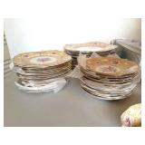 Royal Albert Devonshire Lace Bone China Service - Mixed Lot