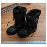 Pair of Kamik Men's Black Insulated Winter Snow Boots Size 11