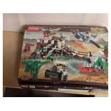 LEGO Adventurers Dino Research Compound 5987 Set Box & Manual