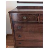 Vintage Traditional 5 Drawer Walnut Finish Dresser Chest 39.5in