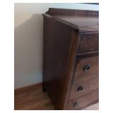 Vintage Traditional 5 Drawer Walnut Finish Dresser Chest 39.5in
