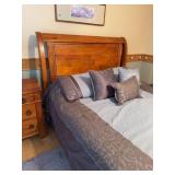 Urban Craftsman Solid Wood Queen Sleigh Bed Frame with Matching Nightstand Set