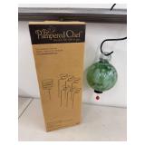 Pampered Chef Outdoor Party Sticks New in Box w Green Glass Garden Hummingbird Feeder