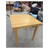 Light Oak Finish Square Kitchen Dining Table Approx 27in Top