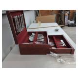 Oneida Community Stainless Flatware Set in McGraw Wood Chest
