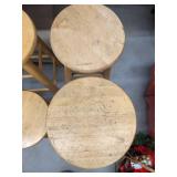 Set of 4 Round Wooden Bar Stools and Counter Stools Natural Finish