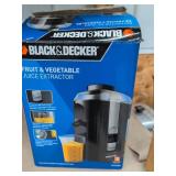 Black & Decker JE2200B Fruit Vegetable Juice Extractor Open Box