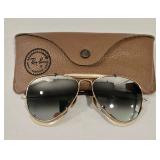 RAY BAN