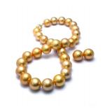 Lot# 9677 Southsea Pearl Necklace Set