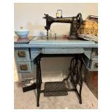 75% OFF TX TREASURES Vintage Clothing, Quilters & Crafters  Dream Sale