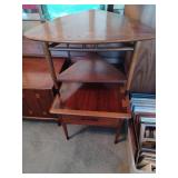 MCM Pick and End w/drawer 