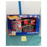 VTG Hot Wheels Auto Tech Service Center toy set