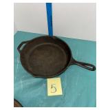 Lodge wildlife series cast iron skillet