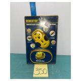 Benchtop swivel laser level with adjustable base