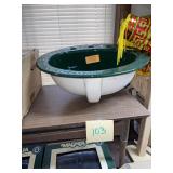 Green and White Undermount Sink