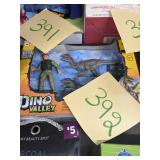 Dino Valley Figure Set