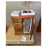 jewelry box and jewelry