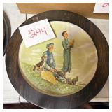 Round Wooden Framed Decorative Plate with Kite Fly