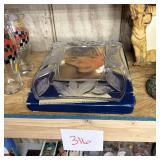 Clear Decorative Photo Frame with Frosted Leaf Des