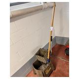 Commercial mop bucket