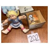 Vintage ceramic cabbage patch kids girl figurine