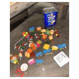 ake toppers plastic toy, clown heads vintage