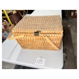 Woven picnic basket