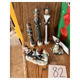 Vintage Windsor collection resin Christmas caroler