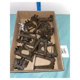 Lionel model train trestles lot