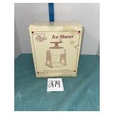 The Pampered chef ice shaver