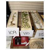 Vintage Floral Bead Jewelry Set