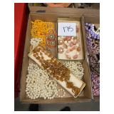 Vintage Fashion Jewelry Collection - Mixed Lots