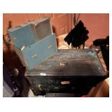 Vintage Trunk with drawers for inside