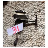 Vintage Daiwa 7270A Spinning Reel