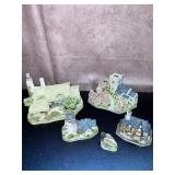 Lot of Vintage David Winter Cottages