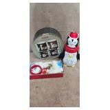 Decor Lot Christmas, Snowmen, Penguin and Jewelry
