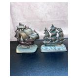 Lot of metal bookends