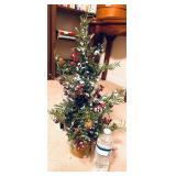 SMALL CHRISTMAS TREE, 2 SPRAYS
