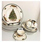 VTG JOHNSON BROTHERS VICTORIAN CHRISTMAS SET