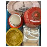 VTG TUPPERWARE,OYSTERKNIVES,CHURCH PLATE,ETC