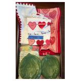 GLASS TRAY, HAND TOWELS, 2 LEAF DISHES
