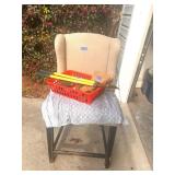 SINGLE STOOL, LINCOLN ELECTRIC GLOVES, HAND TOOLS