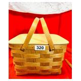 HANDMADE SPLIT OAK PIE BASKET - MINT CONDITION