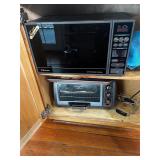 MICROWAVE & TOASTER OVEN
