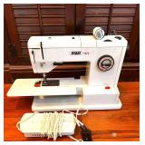 VINTAGE PFAFF MODEL 1221/1222 SEWING MACHINE