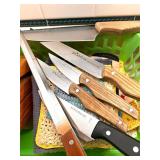 KNIFE BLOCK WITH KNIVES & HANDMADE POT HOLDERS