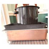 STAINLESS PAN, PAN, & SPECKLED  STOCK POT W LID